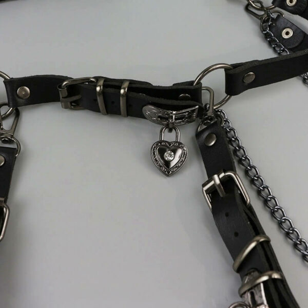Glittering hearts punk belt - Image 3